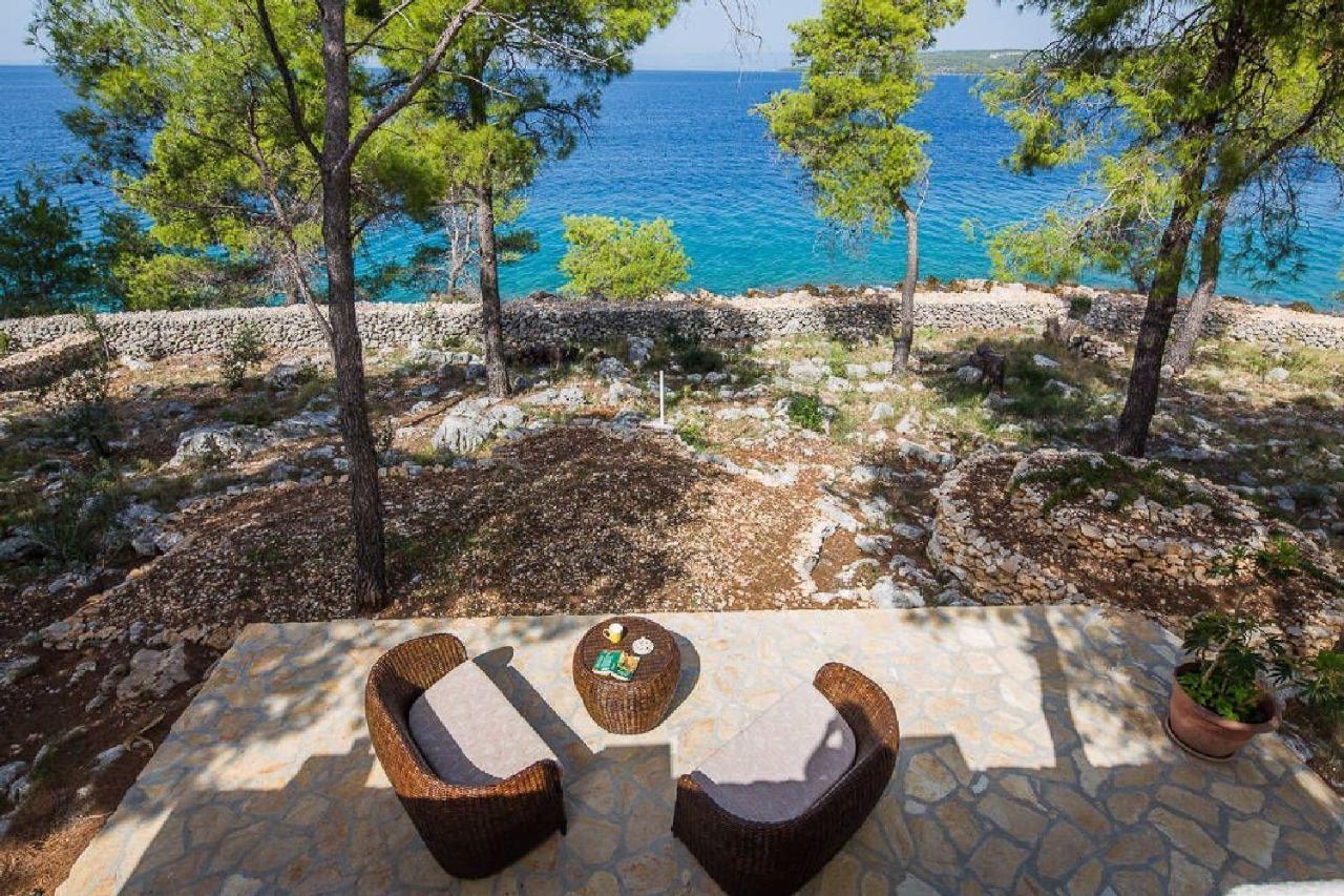 Villa House Vesna Kupinova à Milna  Extérieur photo